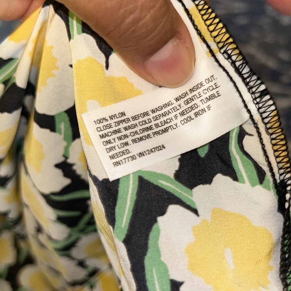 New without tags, Diane Von Furstenberg Target Packable Yellow Poppy Hooded Vest - Picture 7 of 9
